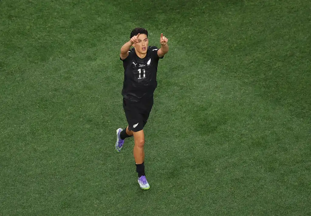 Selebrasi pemain Selandia Baru, Elijah Just, setelah mencetak gol kedua dalam pertandingan Grup G Piala Dunia 2026 antara Iran dan Selandia Baru di Stadion SoFi, Inglewood, Los Angeles, Selasa (16/6/2026) WIB.