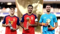 Pau Cubarsi, Rodri, dan Unai Simon menerima penghargaan individu terbaik di Piala Dunia 2026. (FIFA)
