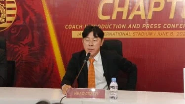 Shin Tae-yong Dilarang Melatih di Korea Selatan Selama 10 Tahun Pelatih baru Persija Jakarta Shin Tae-yong