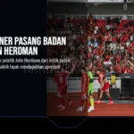 Justin Hubner Pasang Badan untuk John Herdman